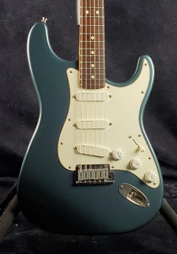 Used Fender Deluxe Stratocaster - Gunmetal Blue - Image 2